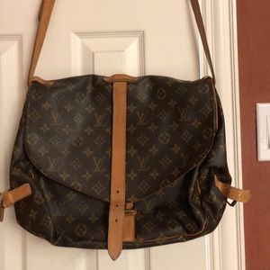 Louis Vuitton Saumur 35
